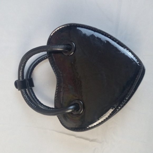 👜 Black Heart-Shaped Mini Bag - Picture 3 of 4